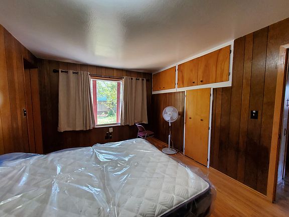 3rd image of 126 W McKenzie Ave