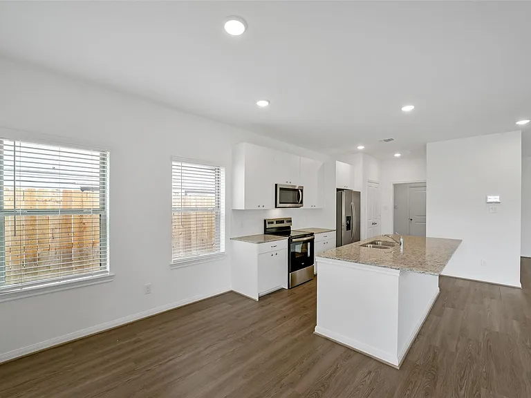 13315 Campos Dr — Photo 9