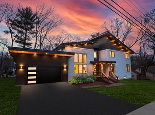31 Lantern Ln, Arlington, MA 02474