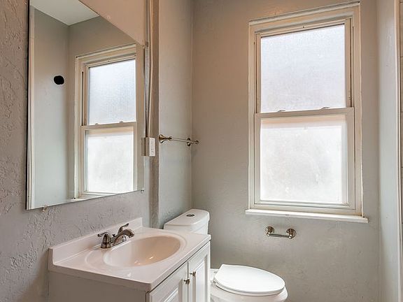 5th image of 3555 Quivas St