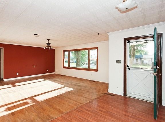 3rd image of 308 Park Lane Dr