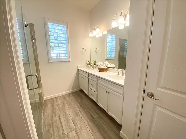 724 Winterside Dr — Photo 29