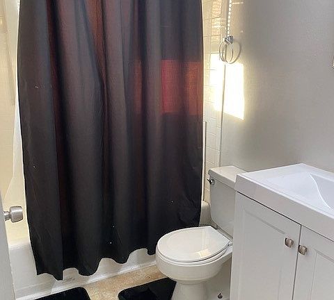 4th image of 1824 Augusta Dr #4