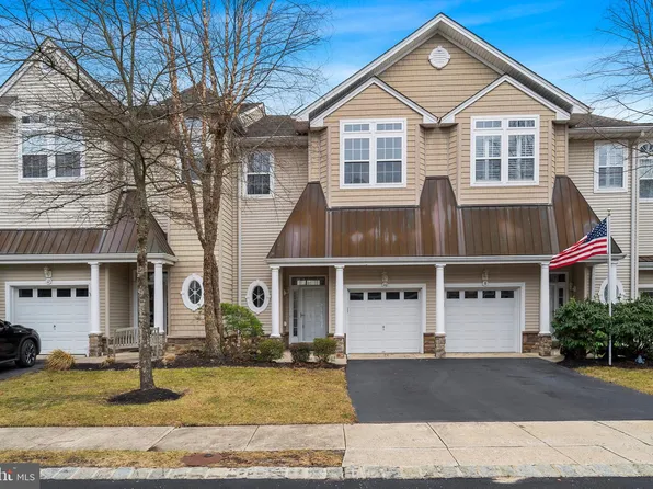 10 Sea Breeze Ct, Manahawkin, NJ 08050