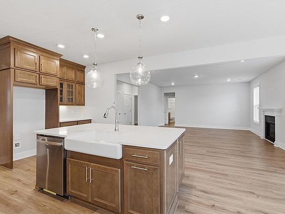 7th image of this home