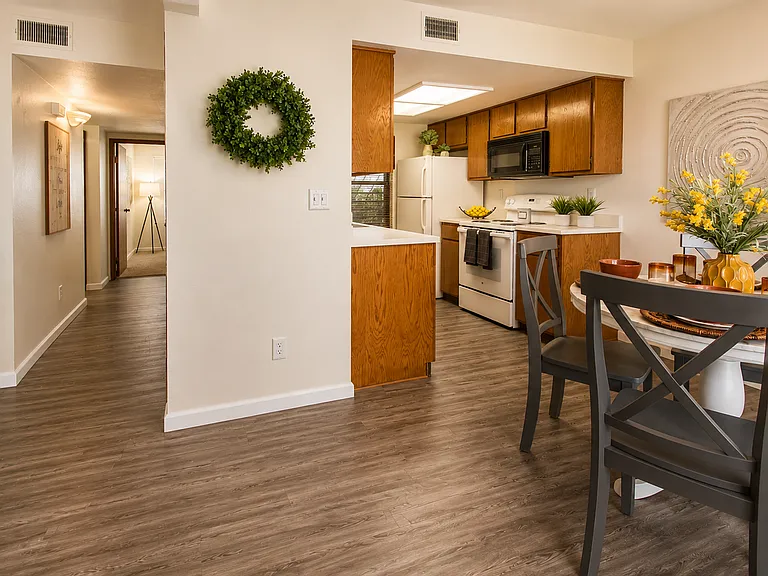 Grouse Run Apartments — Photo 36