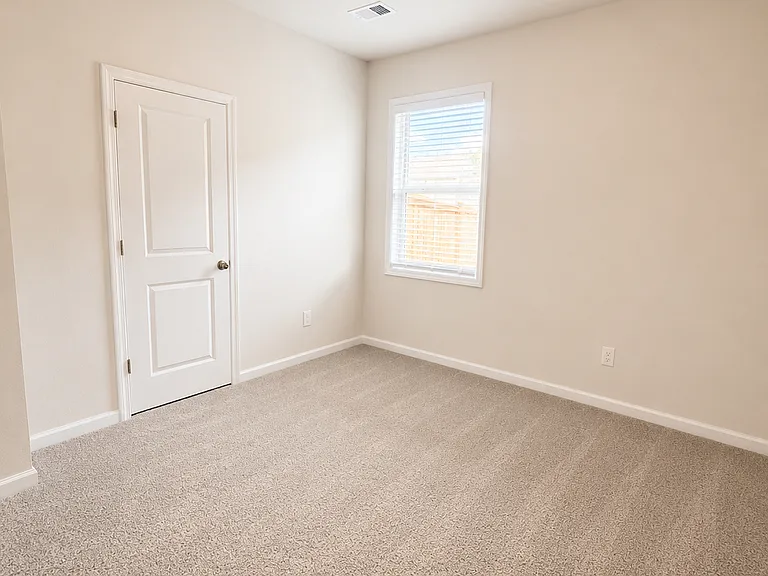 17 Harvest Glen Dr — Photo 10