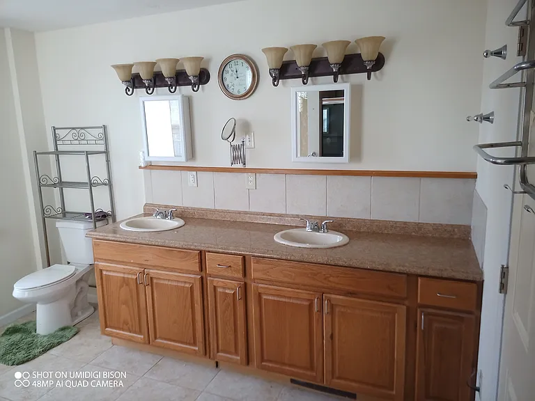 501 NE 4th St — Photo 18