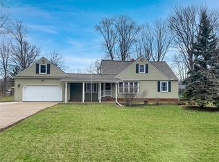 7191 Hawthorne Dr, Mentor, OH 44060