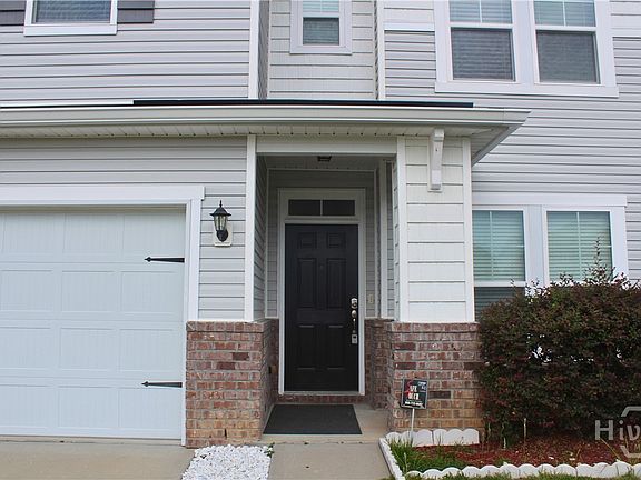 3rd image of 216 Lakepointe Dr