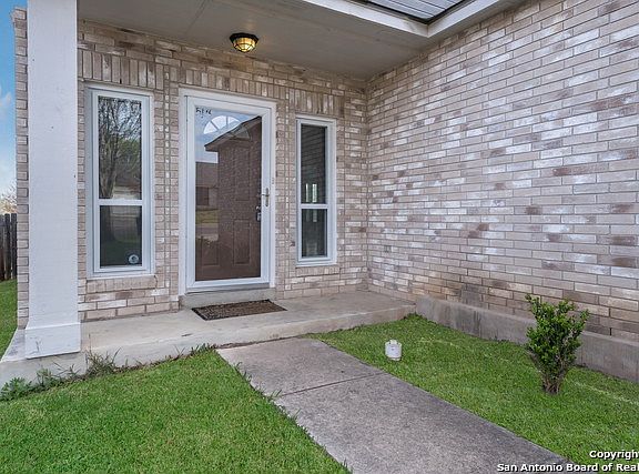 2nd image of 13607 Drakewood