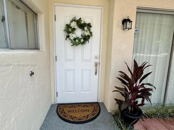 832 NW 81st Way #9, Fort Lauderdale, FL 33324