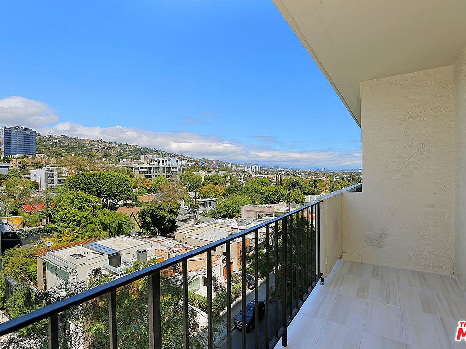 1st image of 818 N Doheny Dr APT 601