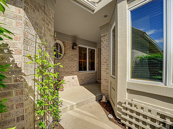 3rd image of 2254 Tamarack Dr