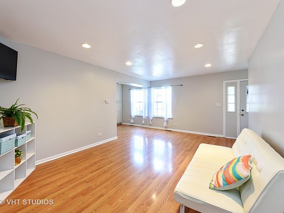2nd image of 304 Westwood Ct #45C