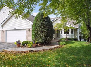 19820 Waterford Ct, Shorewood, MN 55331