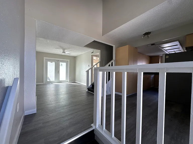 7023 Oakwood Dr #3 — Photo 4