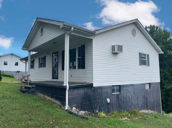 596 Big Smith Ridge Rd, Clintwood, VA 24228