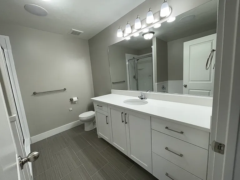 537 E 860 S — Photo 17