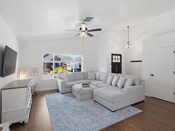5th image of 2036 SW Truman Way
