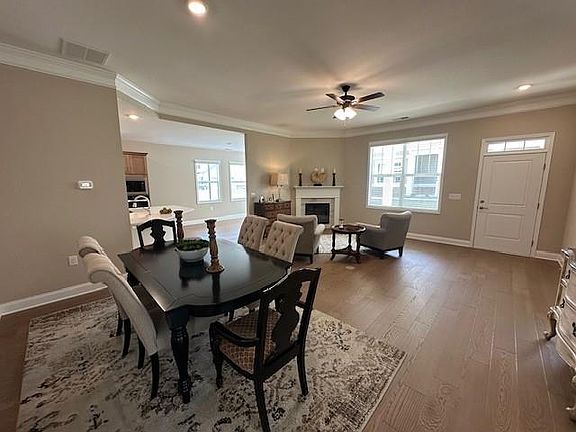 3rd image of 3725 Baguette Ct #201
