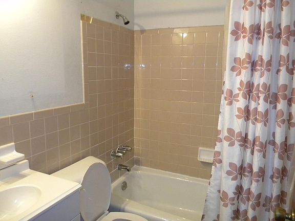 5th image of 859 Hazelvalley Dr