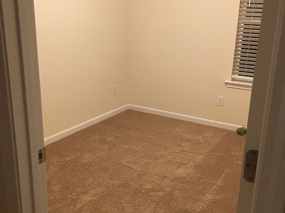 4th image of 144 Ofner Dr
