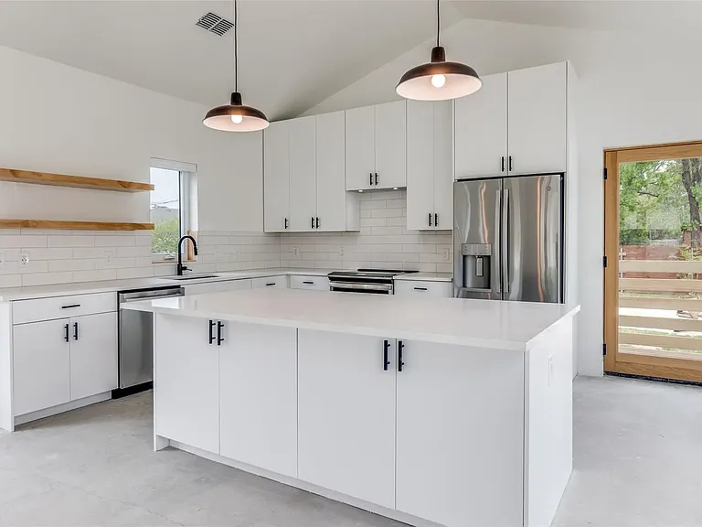 2901 Birmingham Ave — Photo 9