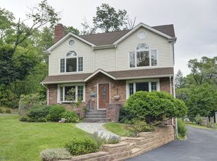 107 Hillside Ave, Chatham, NJ 07928