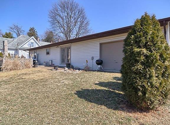 2nd image of 140 Cedar Ln