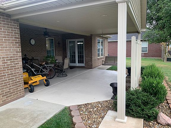2nd image of 4520 Bernheim Dr