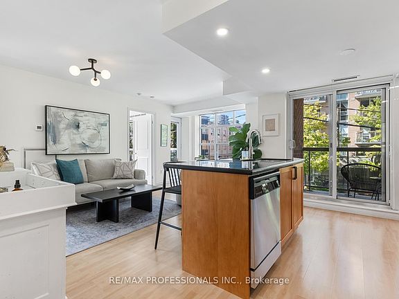 4th image of 15 Stafford St #205