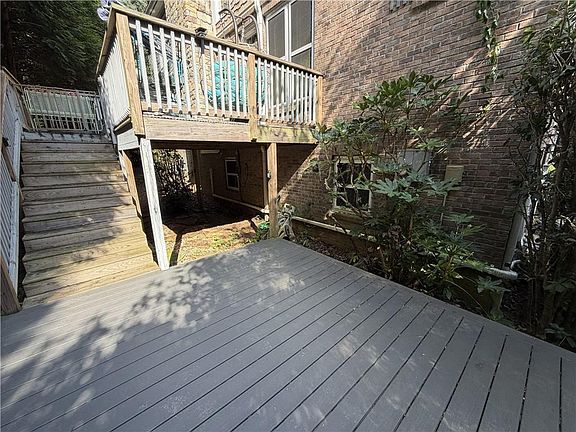 2nd image of 2216 Plantation Ln
