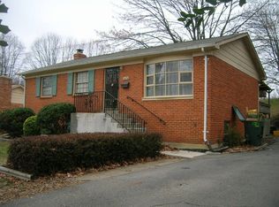 2279 W Longview Dr, Woodbridge, VA 22191