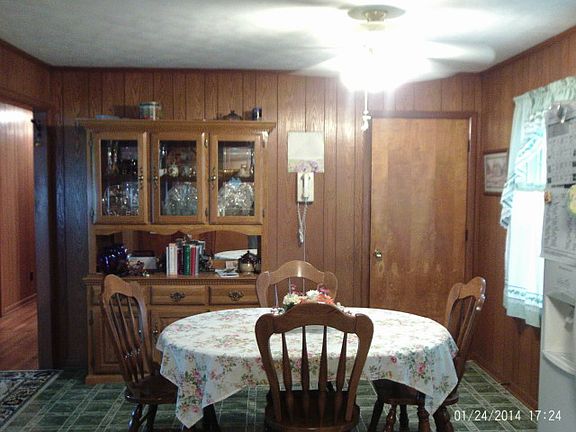 3rd image of 1425 W Cove Rd