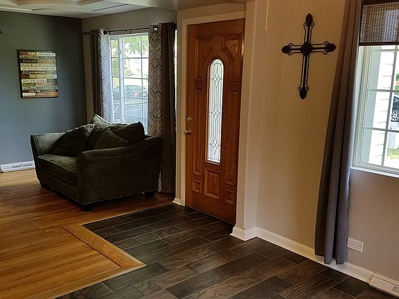 3rd image of 12610 Fairview Ave