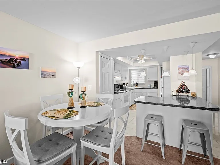1203 SW 48th Ter #201 — Photo 11