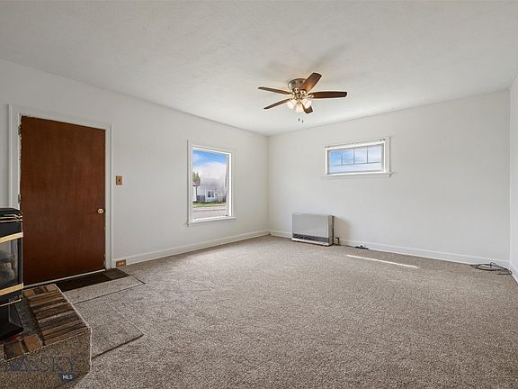 4th image of 2125 Elm St