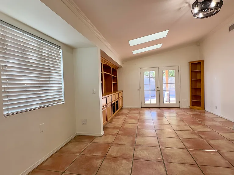 40064 Silktree Ct — Photo 10