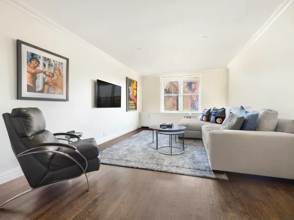 100 Bank Street image 1 of 6