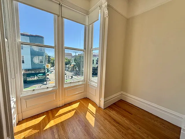 996 Valencia St #6 — Photo 10