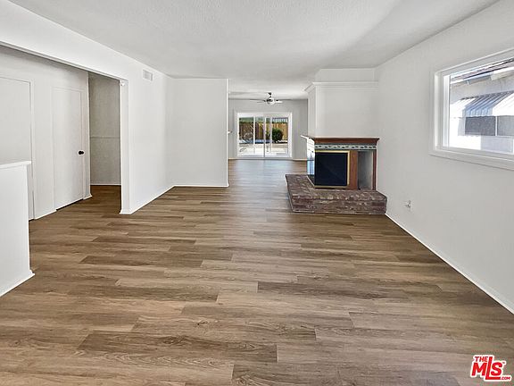 3rd image of 9225 Wystone Ave