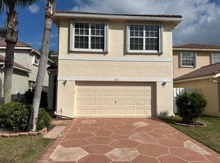 7793 Springfield Lake Dr, Lake Worth, FL 33467
