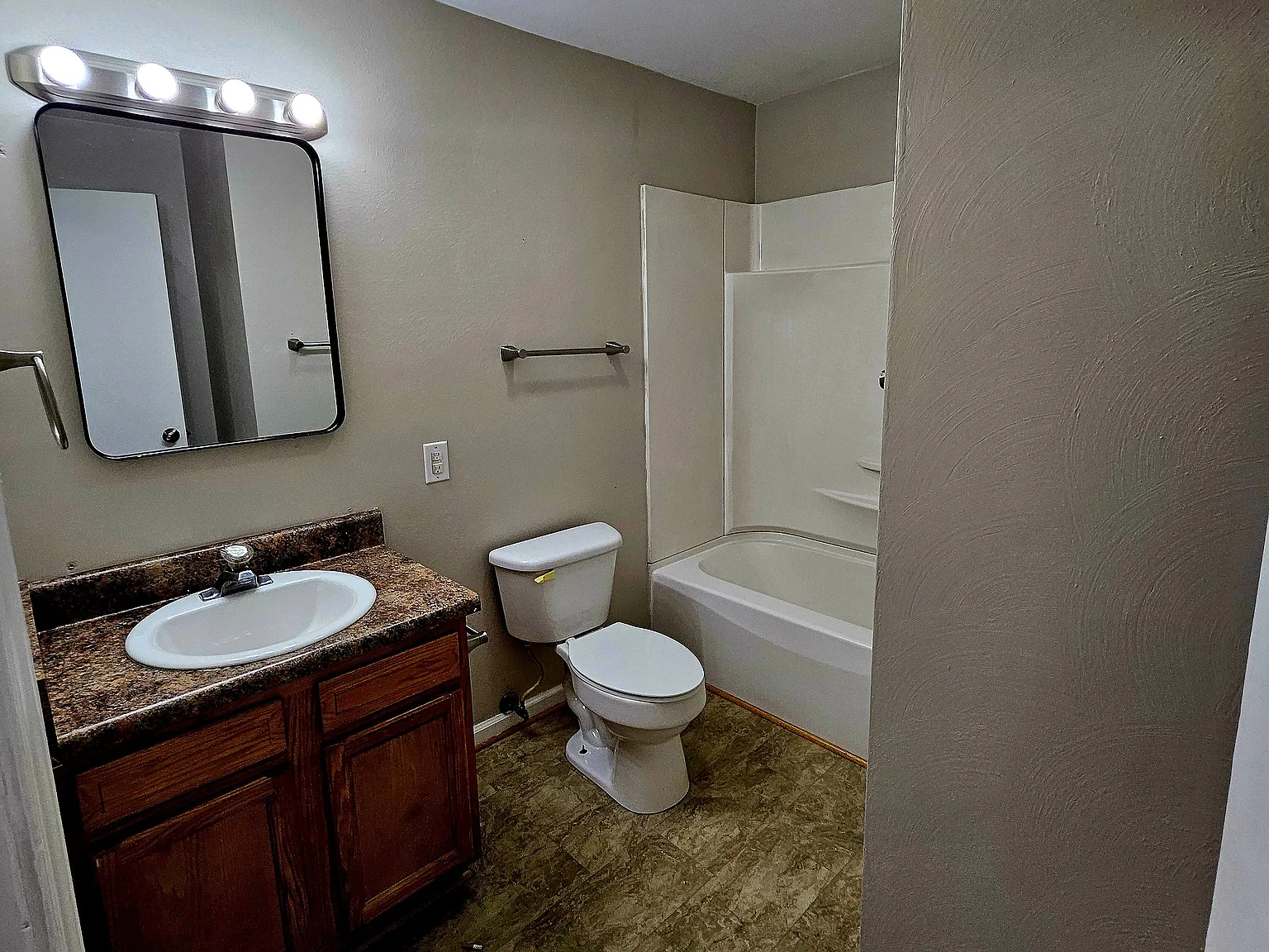 701 3rd Street — Photo 3