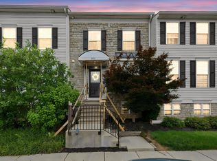 256 Oxford Oak Dr, Blacklick, OH 43004