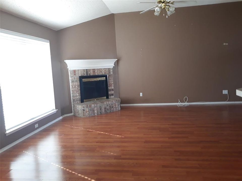 1st image of 937 Jacobs Crossing Ct