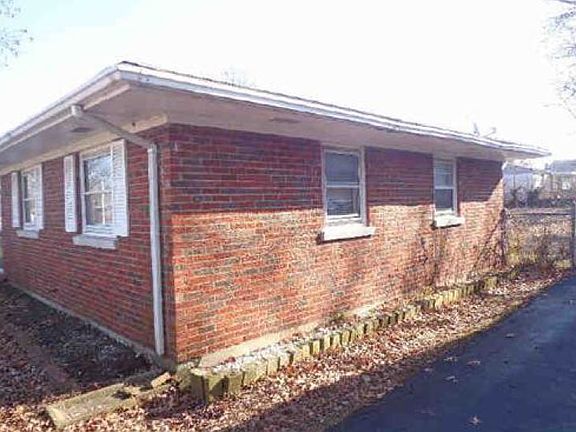 4th image of 1956 Greenleaf Dr