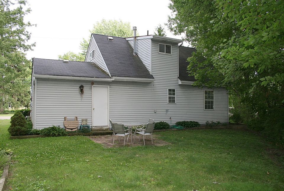 2nd image of 5548 Burns Rd