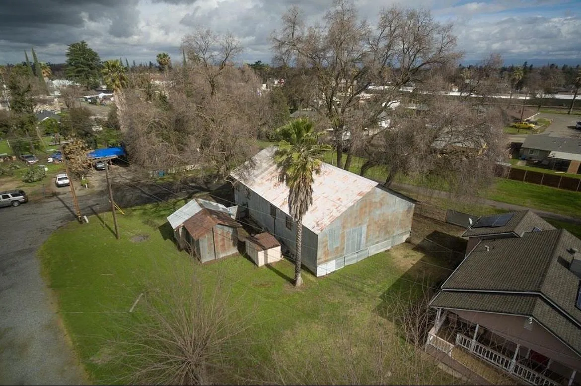 2646 Date St — Photo 1
