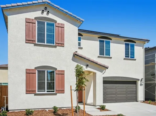 2425 Golden Bear St, Manteca, CA 95337